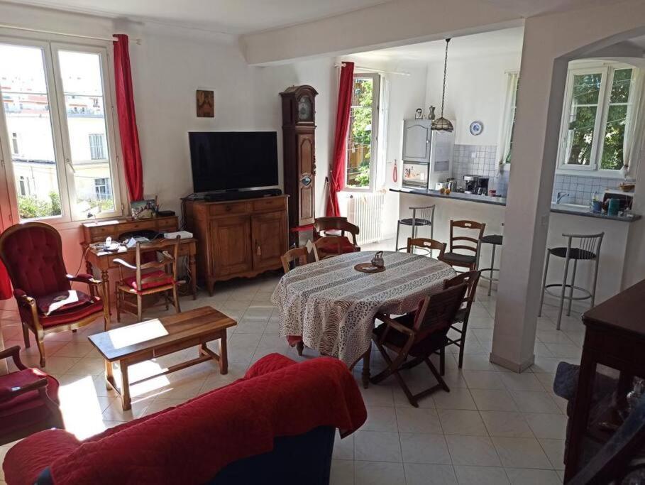 Villa Tres Proche Du Centre *